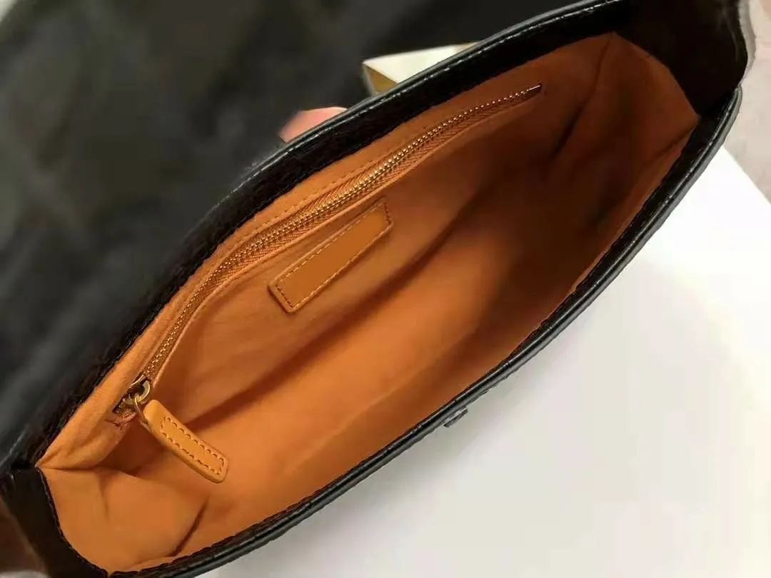Borse Hobo firmate, borse in coccodrillo: borsa a tracolla in pelle di vitello con chiusura in bronzo, borsa da sera nera_voghion.com