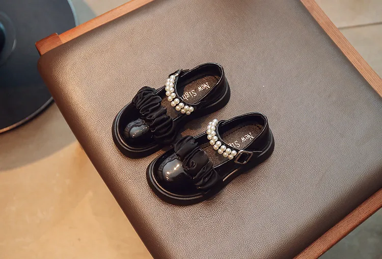 Girls Leather Kids Mary Jane Glossy Pearls and Bow Solid Color Kidsnest Baby Casual Princess for Children Party Wedding_desvips.com
