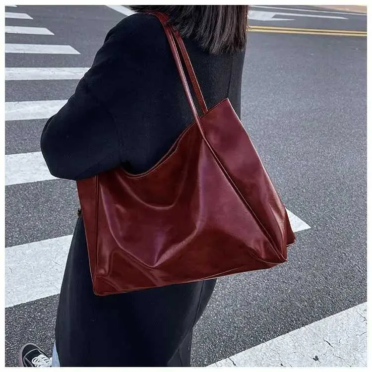 Vintage Red Womens Athletic Casual Fashion Large Capacity Leather Shoulder Bag Shopper Haruku Simple Handbag SacC241106_voghion.com