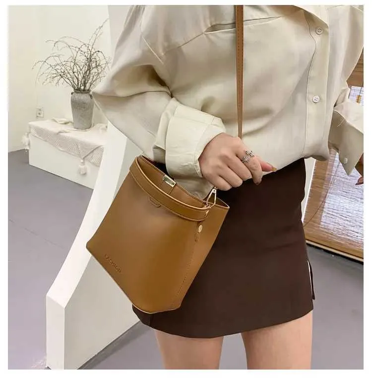 Elegant Black Pu Leather Shoulder Bag Messenger Handbag For Women_voghion.com
