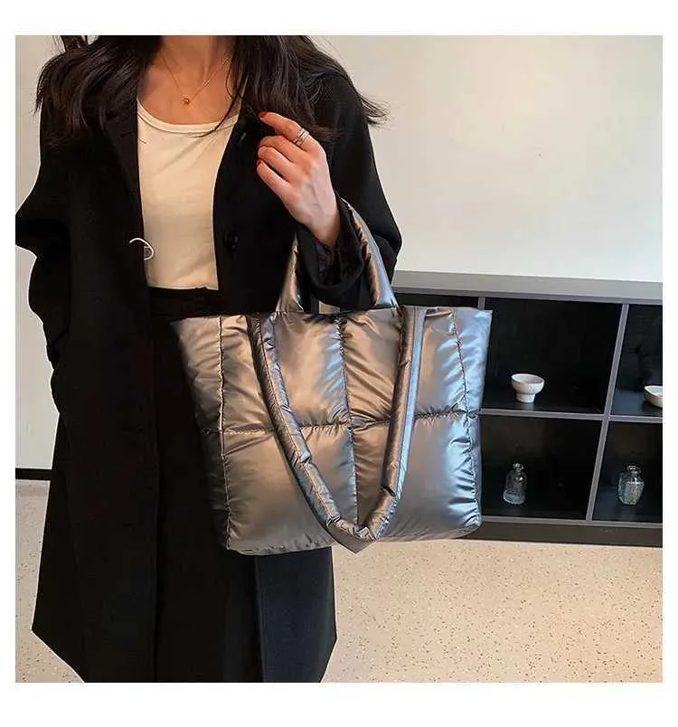 Puffy Tote Bag For Women, Large Capacity Waterproof Shoulder Bag_voghion.com