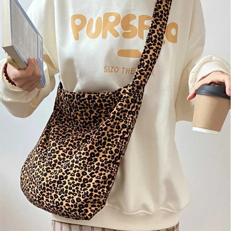 Fashion Canvas Female Handbag Tote Large Capacity Underarm Bag Vintage Leopard Pattern Shoulder Shopping Ba241128_voghion.com