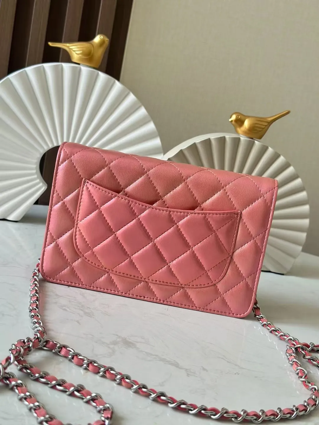 Top Designer Wallets On Chain Pearlescent Woc Flap Smooth Lambskin Leather Dia Pattern Handbags Gold Tone Hardware_voghion.com