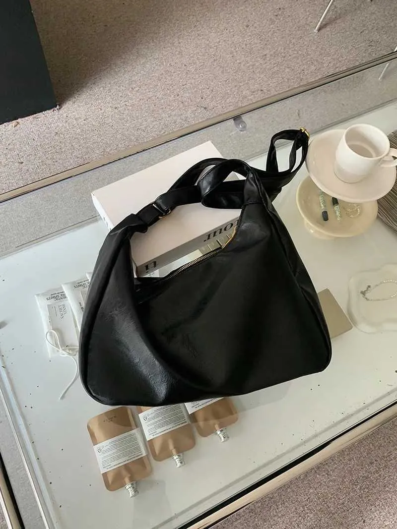 Women's Shoulder Bag Cowhide Leather Handbag Messenger Bag Set_voghion.com