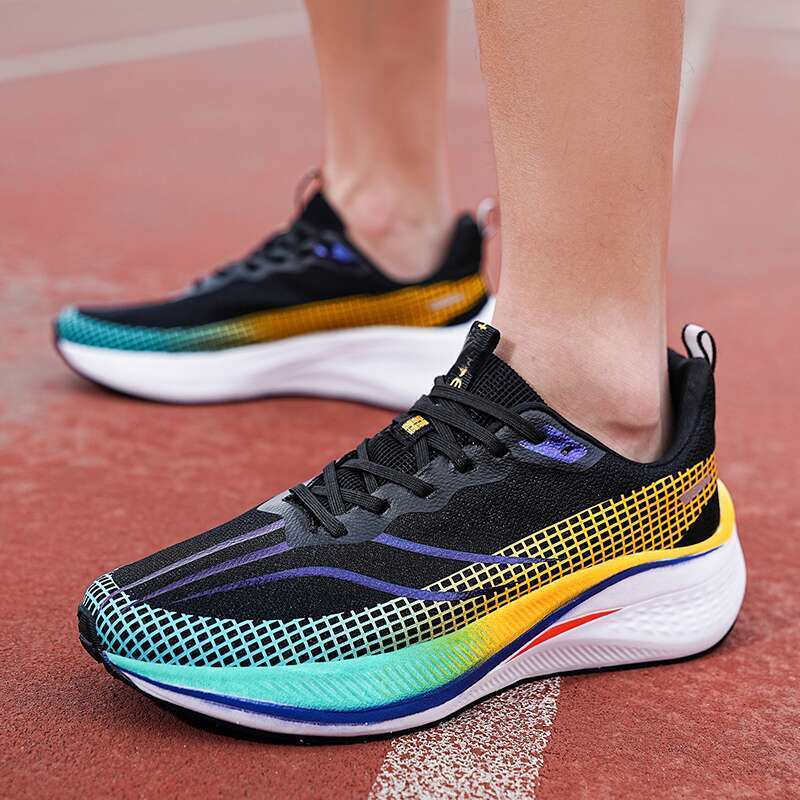 Scarpe sportive, Suono di attrito, Membrana in gomma con piastra in carbonio_voghion.com