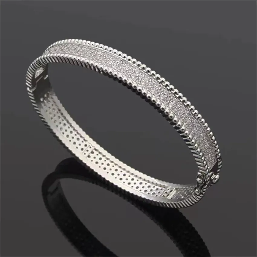 Clover Designer Elegant Gold And Sier Dia Bracelet Customized Trendy Bangle Fashion Women Pendant Wedding Special_voghion.com