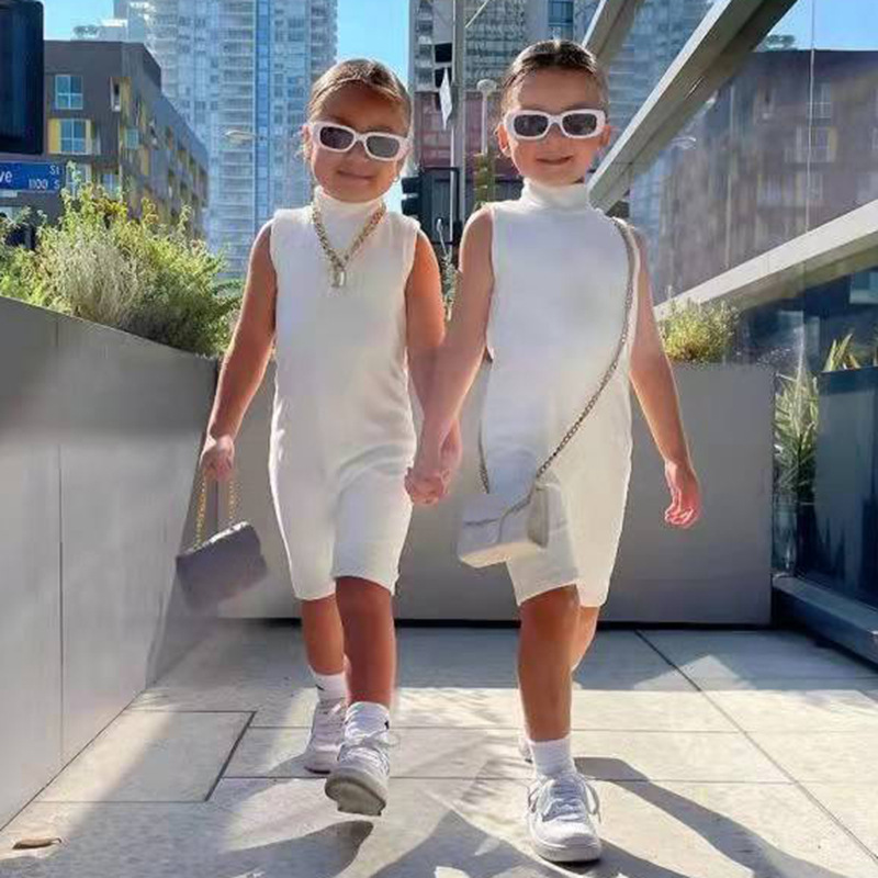Mutter & Kinder Mädchen Sommer Ins Baumwolle gestreiften halbhohen Kragen elastischen Overall kleine und mittlere Kinder ärmellose Kleidung Großhandel Agent_voghion.com
