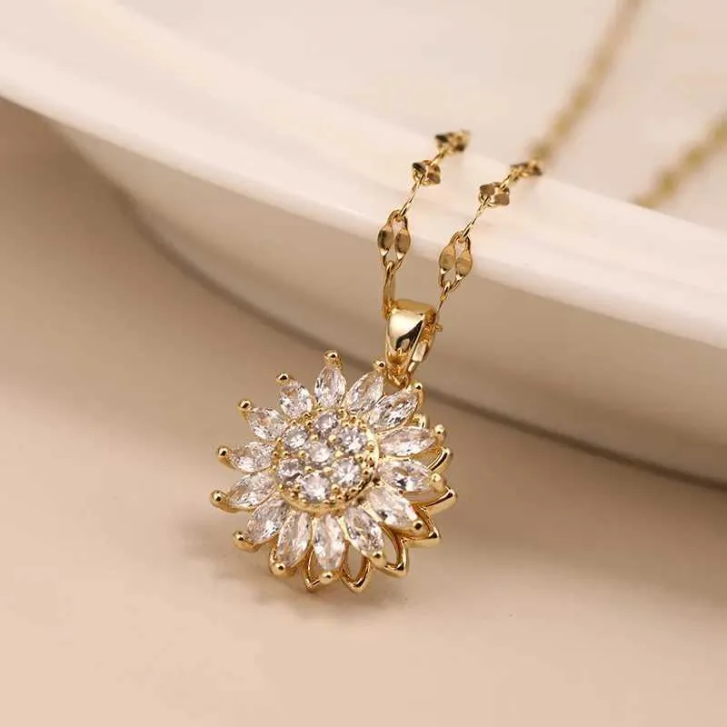 Double-layer Sunflower Pendant Necklace Stainless Steel Jewelry_voghion.com