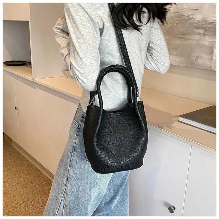 Einfache, solide Eimer-Handtaschen für Frauen, große Kapazität, lässige Pendler-Verbundtaschen, vielseitige Umhängetaschen für Frauen_voghion.com