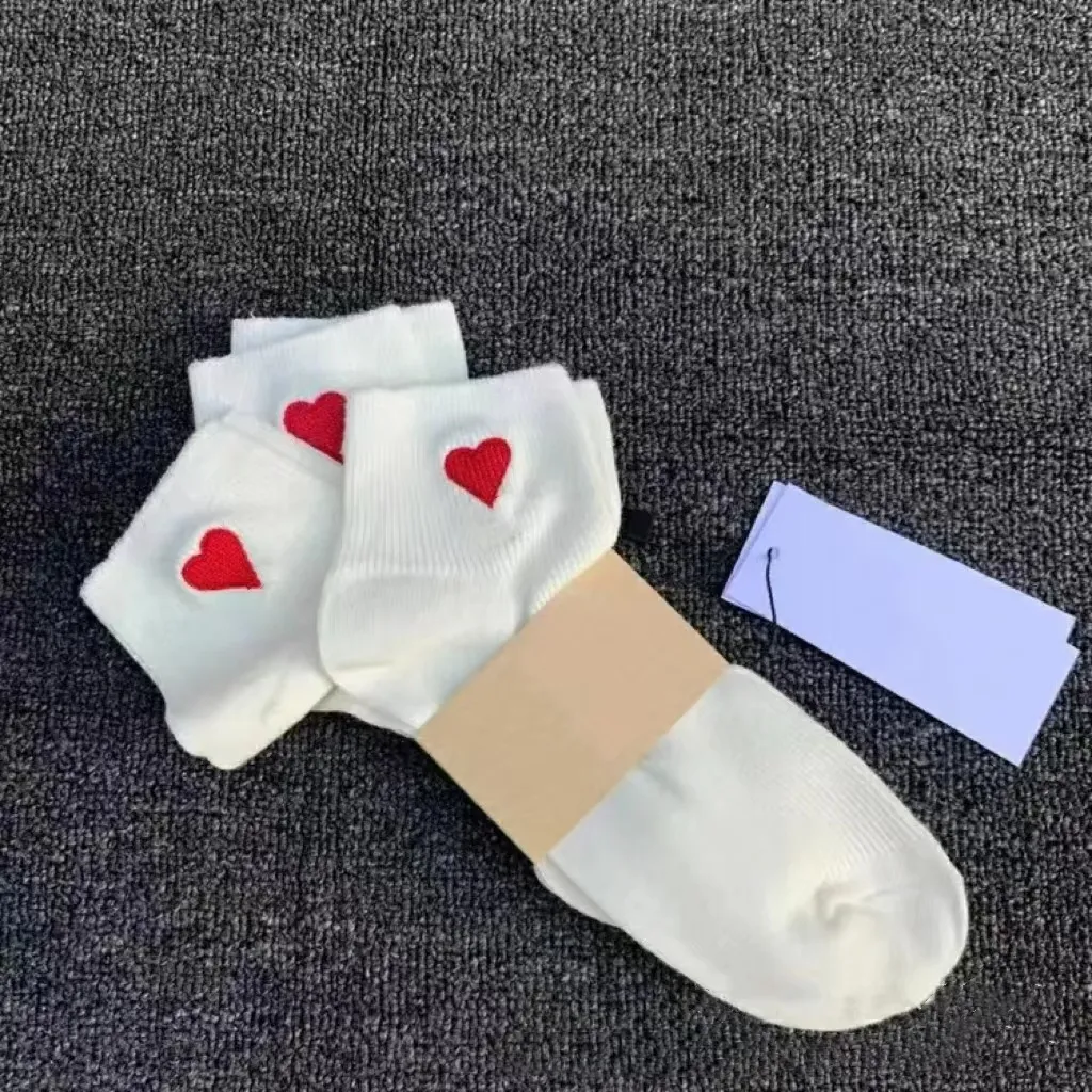 Clássico masculino bordado uma letra tubo curto estilo piano algodão outono inverno meias para homens e mulheres_voghion.com