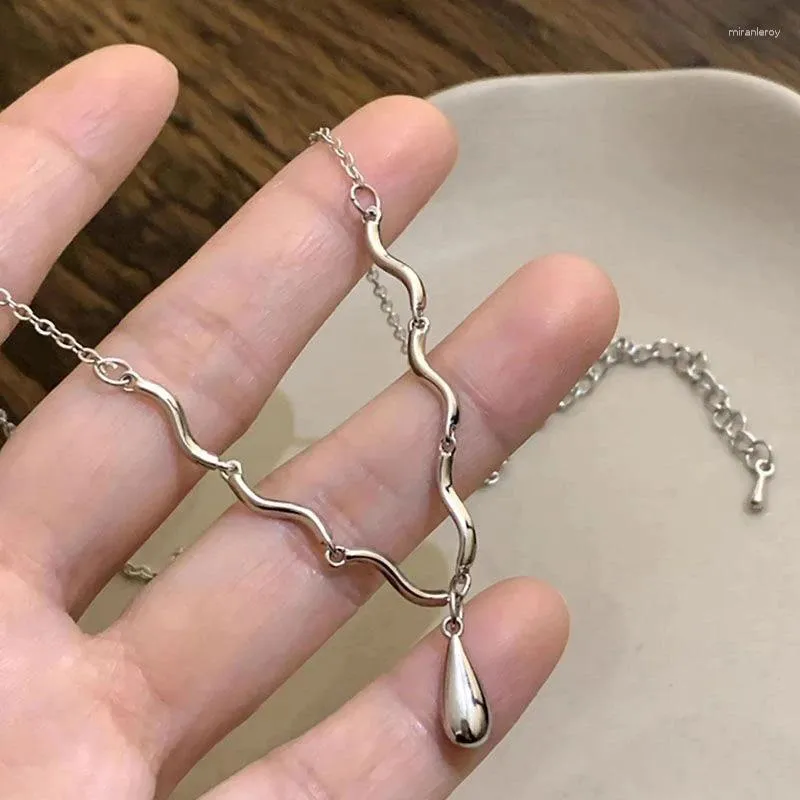 Irregular Water Drop Pendant Necklace For Women Elegant Style_voghion.com