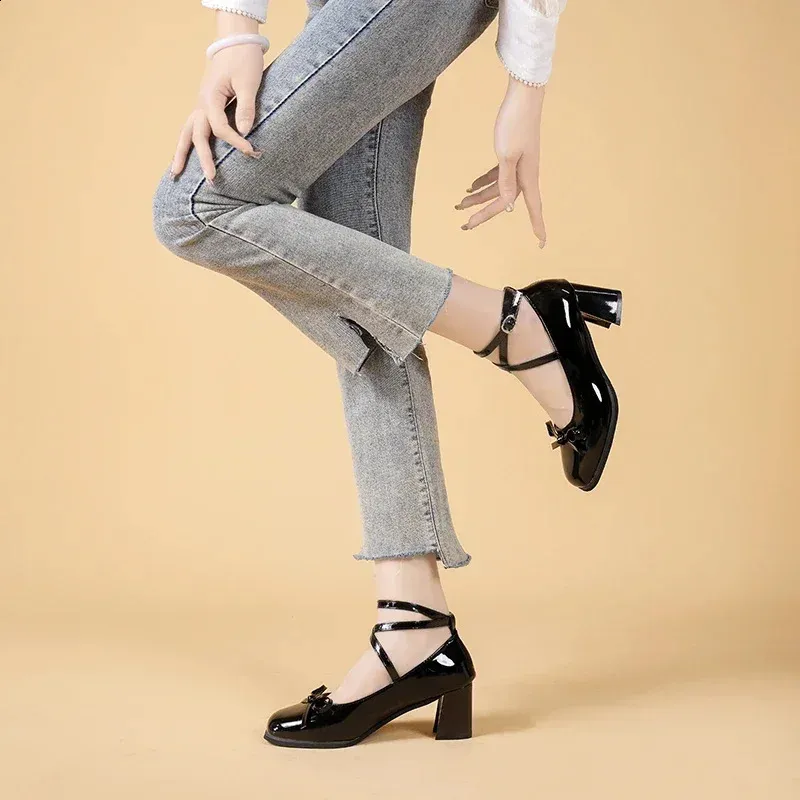 Schwarze Retro Riemchensandalen Mit Schleife Und Runder Kappe_voghion.com