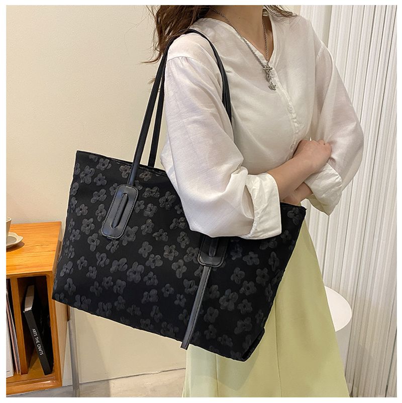 Tasche für Damen mit großem Fassungsvermögen 2022 Neue College-Studentenklasse Schulternische High-End-Einkaufstasche,_voghion.com