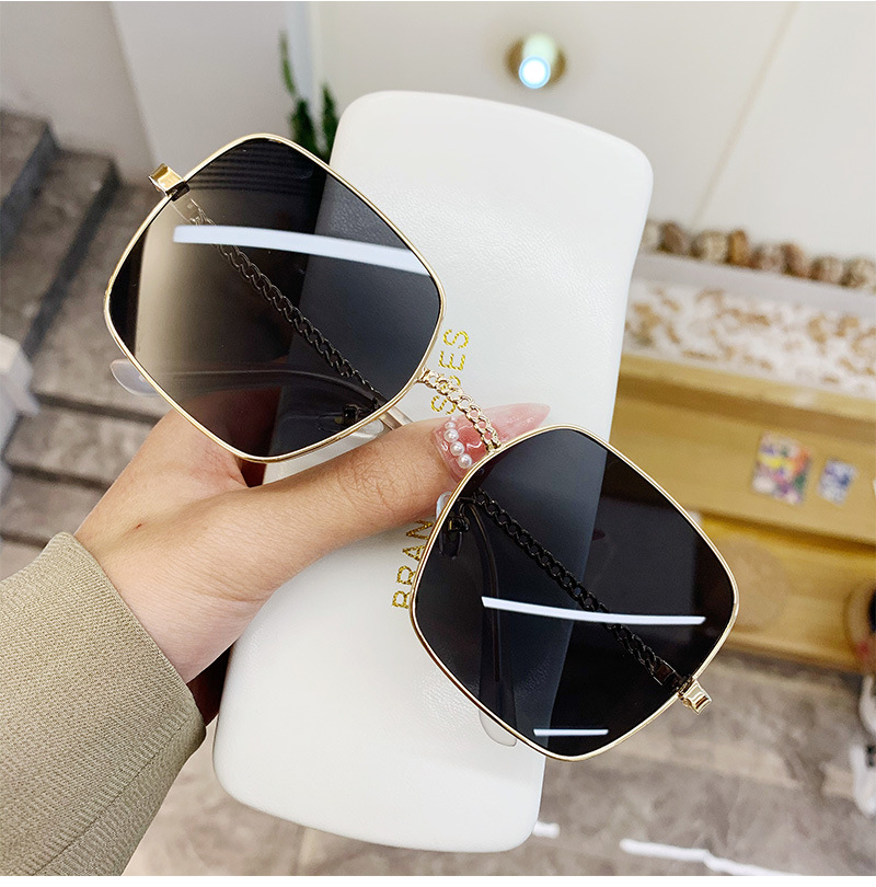 New Fashion Classic Oversize Sunglasses Women Brand Designer Metal Big Frame Shades Sun Glasses Eyewear Gafas UV400_voghion.com