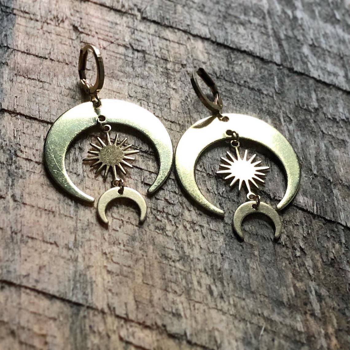 Cross-border hot sale European and American fashion gold-plated sun and moon pendant earrings exquisite unique gift_voghion.com