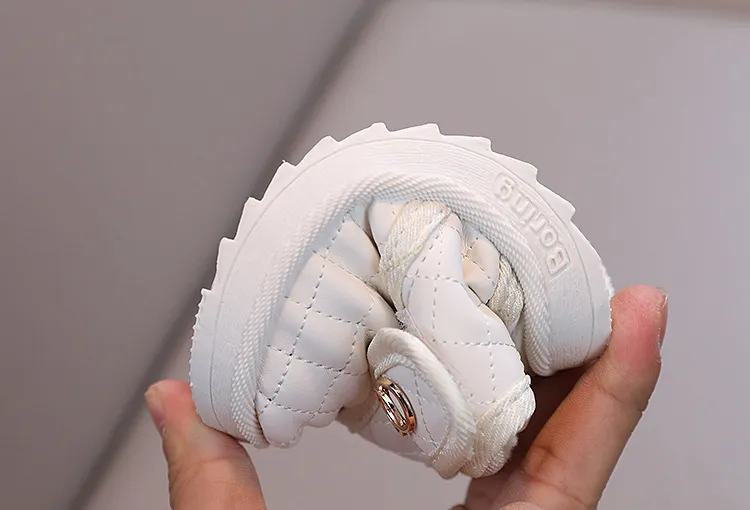Bottes de neige chaudes d'hiver pour bébés garçons et filles Cutefeet Chaussures décontractées pour enfants Chaussures d'extérieur antidérapantes Plus Cachemire_voghion.com