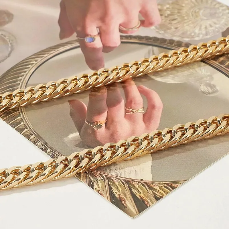 Tracolla di ricambio per ascella, realizzata a mano, con catena in metallo avvolgente, in alluminio versatile, da 55 cm, con mantenimento del colore dorato._voghion.com