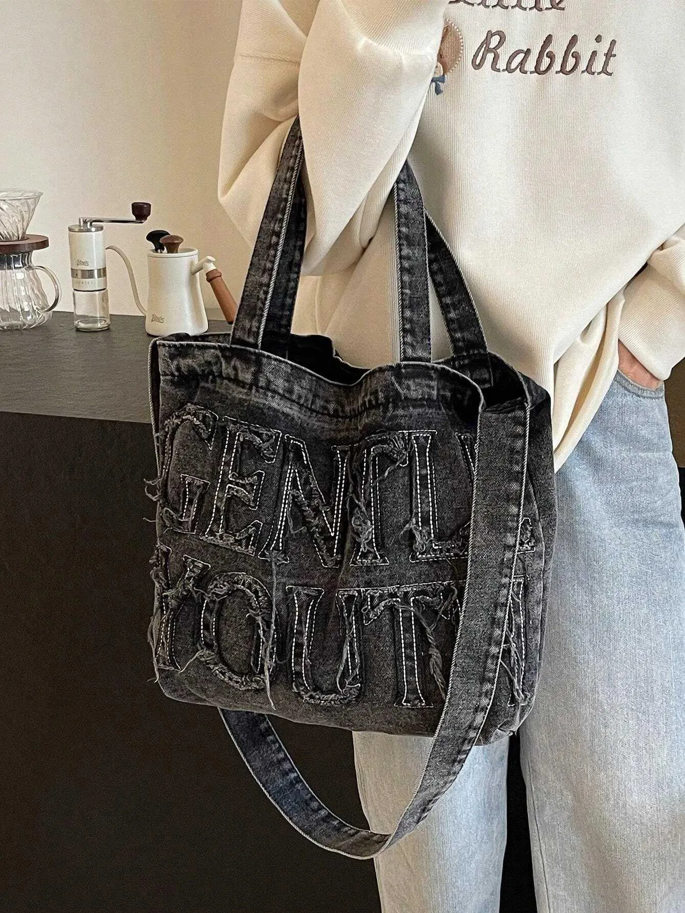 Minimalist Style R Edge Letter Design Jeans Canvas Solid Color Large Capacity Shoulder Bag Suitable For WomenC241116_voghion.com