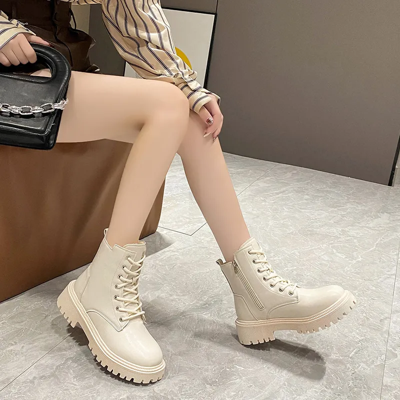 2024 Neue Designer-Martin-Stiefel für Damen, kostenloser Versand, dicker Boden mit erhöhter Höhe und zusätzlichem Veet, Schwarz/Weiß_voghion.com