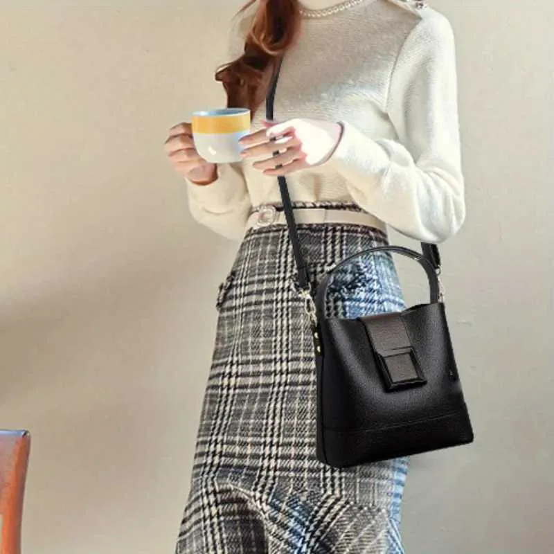Borsa a secchiello in pelle da donna, elegante, con manico superiore, comoda tracolla, design alla moda, borsa a mano, tracolla_voghion.com
