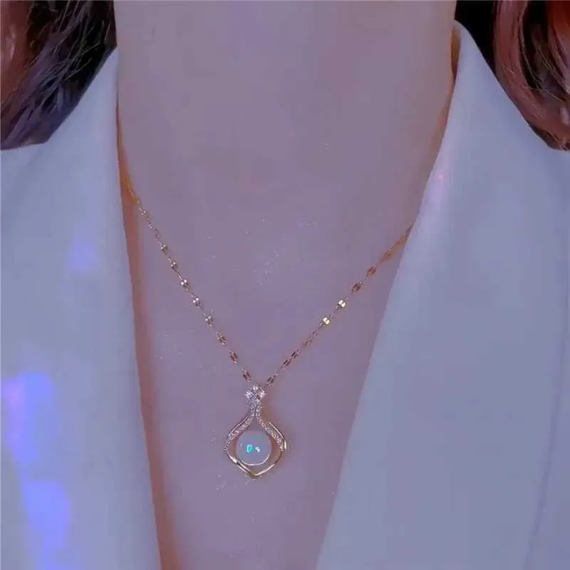 Colliers pendentifs rétro papillon doré en acier inoxydable avec chaîne serpent et breloque tendance pour femmes_voghion.com