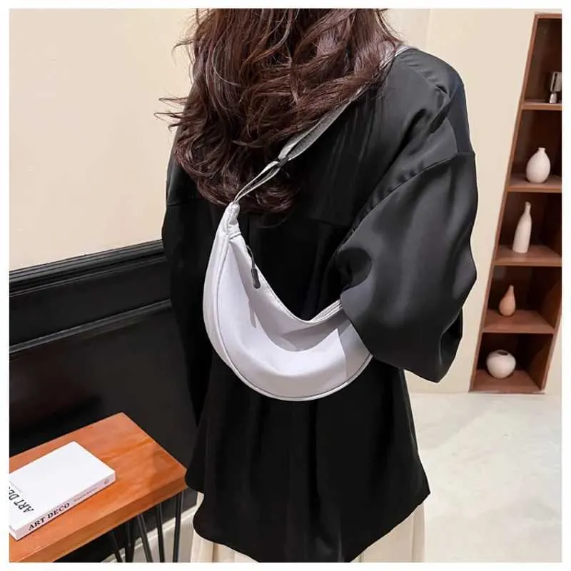 Einfaches Design Damen Umhängetasche Mode Damen Nylon Hobos Kleine Schultertaschen Vintage weibliche Mädchen Geldbörse Tuch_voghion.com