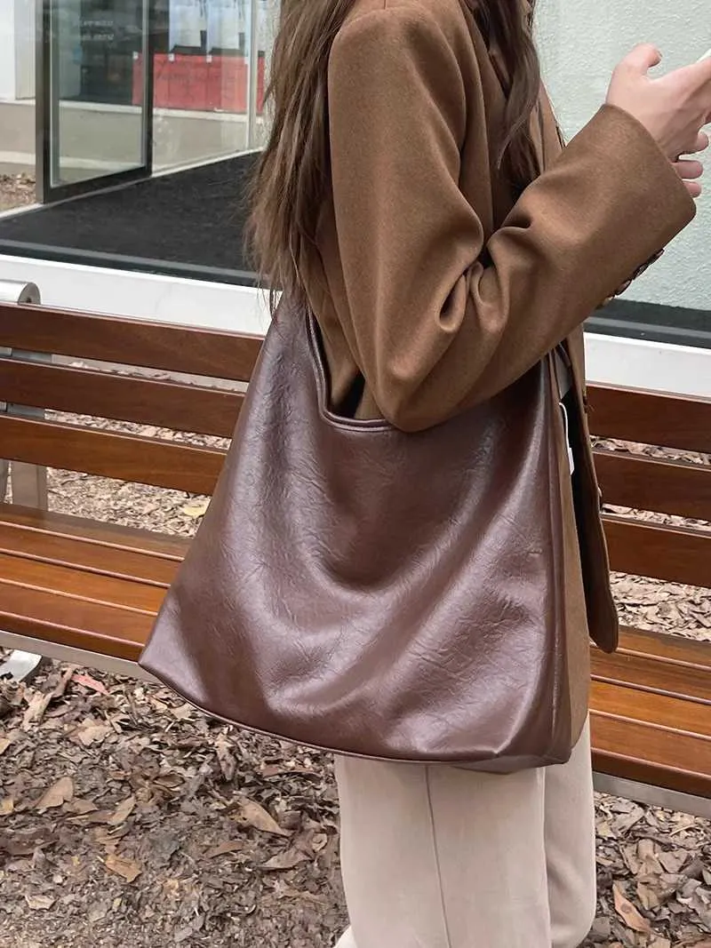 CBAG Lage Capacity Cross Bags For Women High Quality Soft Leather Simple Solid Designer Female Shoulder Ba241031_voghion.com