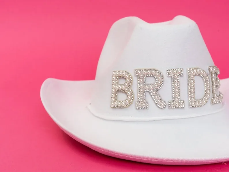 Chapeaux à large bord blanc Dia Fringe Bride Cowgirl Hat Mme Cowboy Bridesmaid Gift Bridal Summer Country Western HatWide_voghion.com