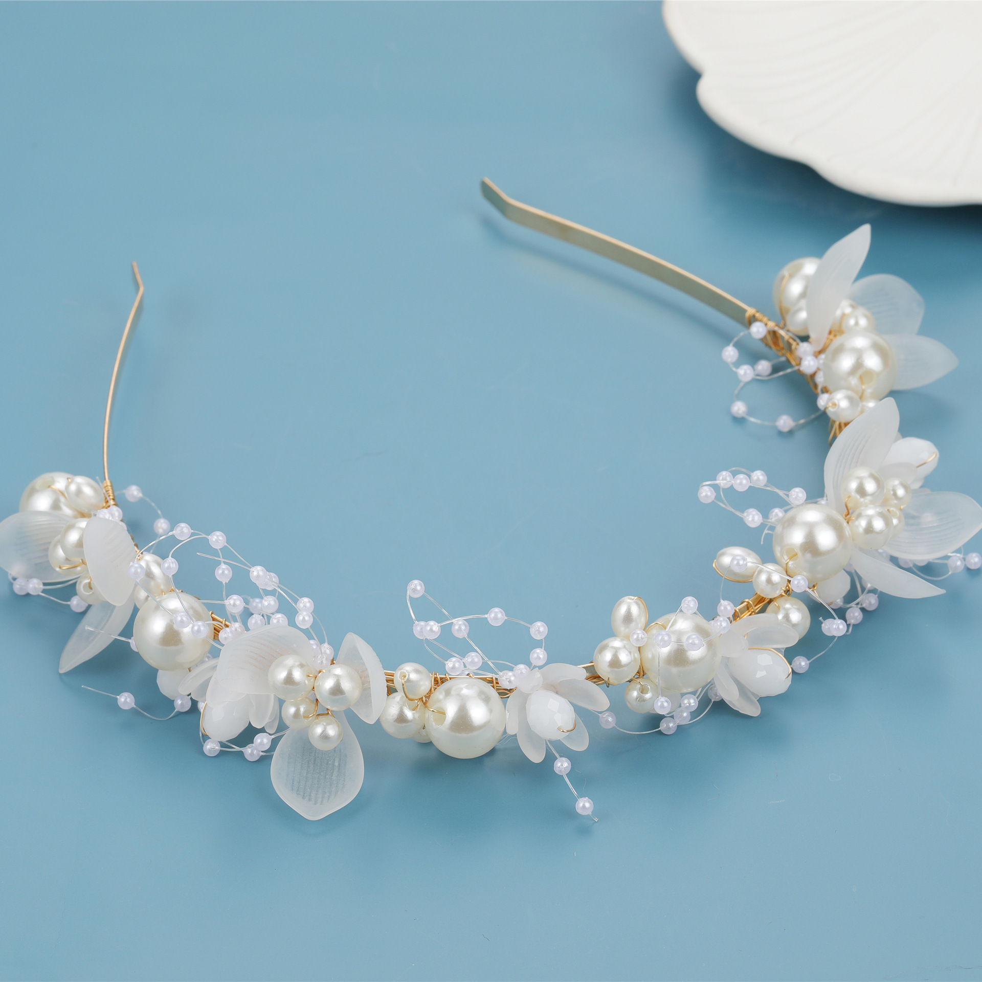 Bridal wedding hair accessories, white flower hand-beaded soft chain headband, girl's dress garland crown_voghion.com