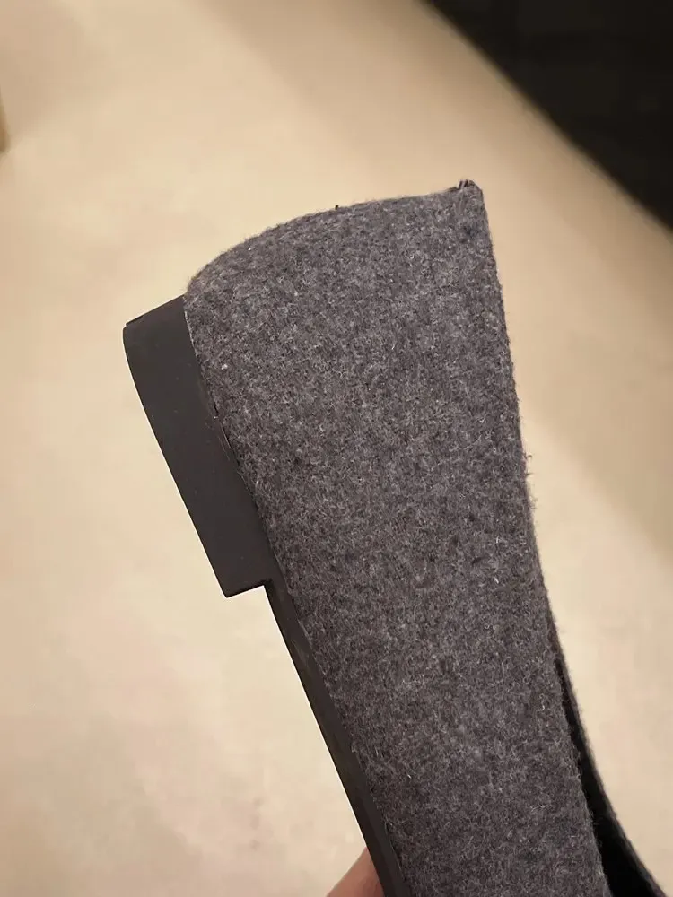 Ballerinas mit Schleife aus Filz für Damen, quadratische Zehenpartie, flach, modisch, Bootsschuhe für Damen, schwarz, Frühling/Sommer 241111_voghion.com