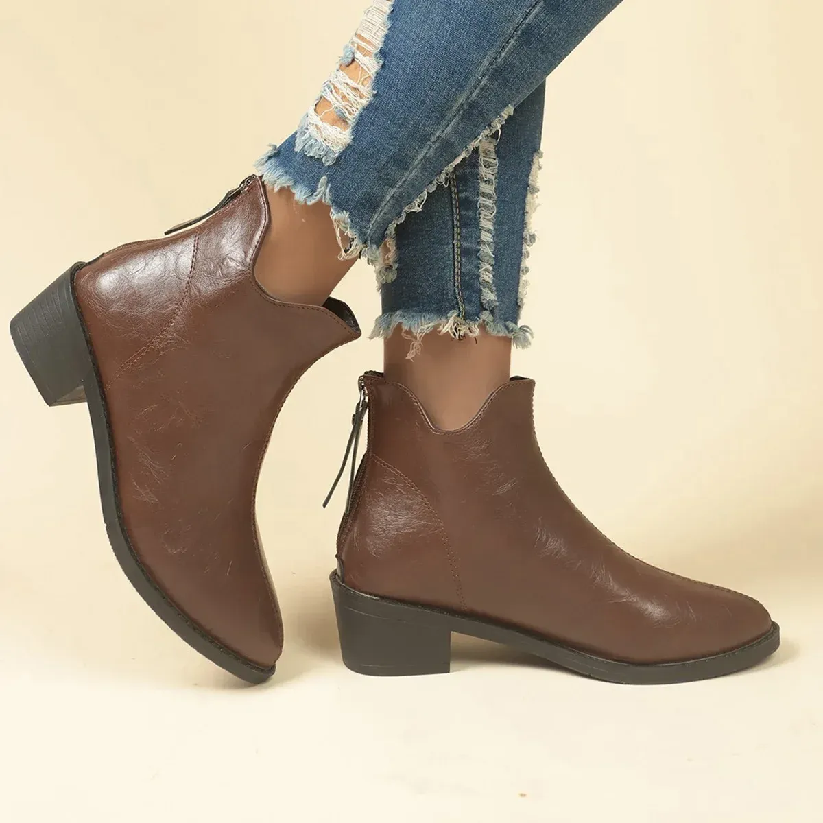Mulheres salto médio tornozelo tendência design robusto pontudo inverno gladiador botas femininas zíper bombas botas mujer 202_voghion.com