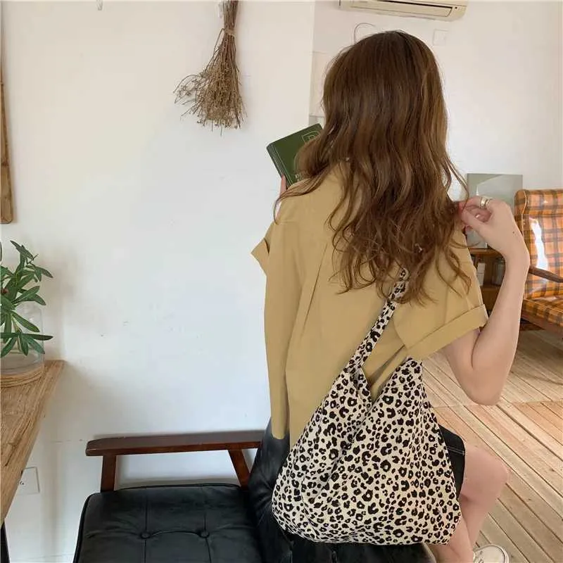 Japanische und koreanische Ins moderne kleine Messenger-Tasche aus Canvas mit Leopardenmuster für weibliche Studentinnen Y241026_voghion.com