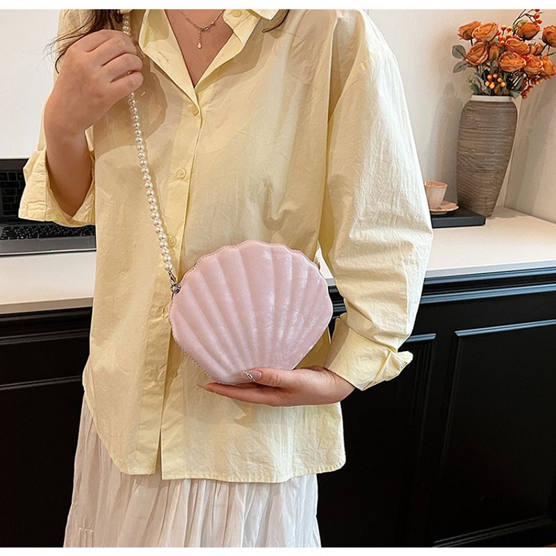 Einzigartige Nischentasche Damen 2024 Sommer neue Mode Perlen Umhängetasche ausländischer Stil einfache Muscheltasche_voghion.com