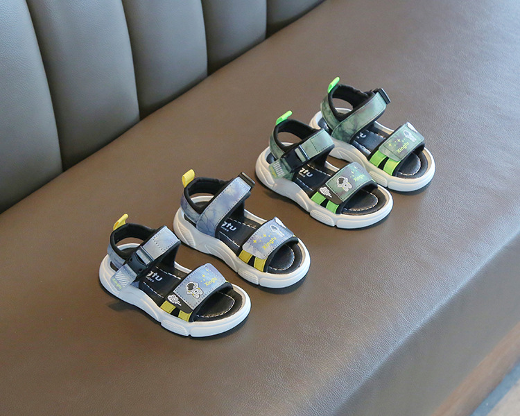 Jungen 2024 Sommer Neue bequeme und modische Baby-Strandschuhe Cartoon Open Toe Klett-Kindersandalen_voghion.com