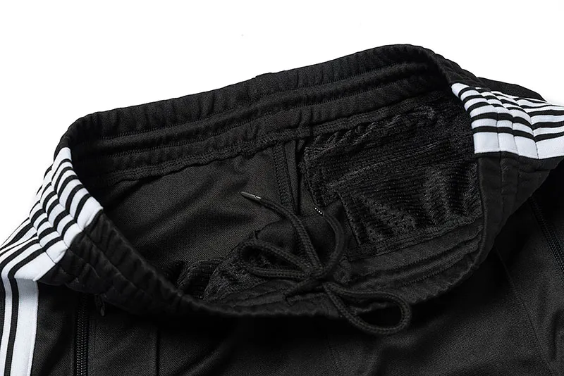 Mäns Needles-spår Fritidsbyxor Streetwear AWGE Träningsbyxor Kvinnor Herr Randig Dragkedja Byxa Butterfly Broderi Joggers Needles_voghion.com