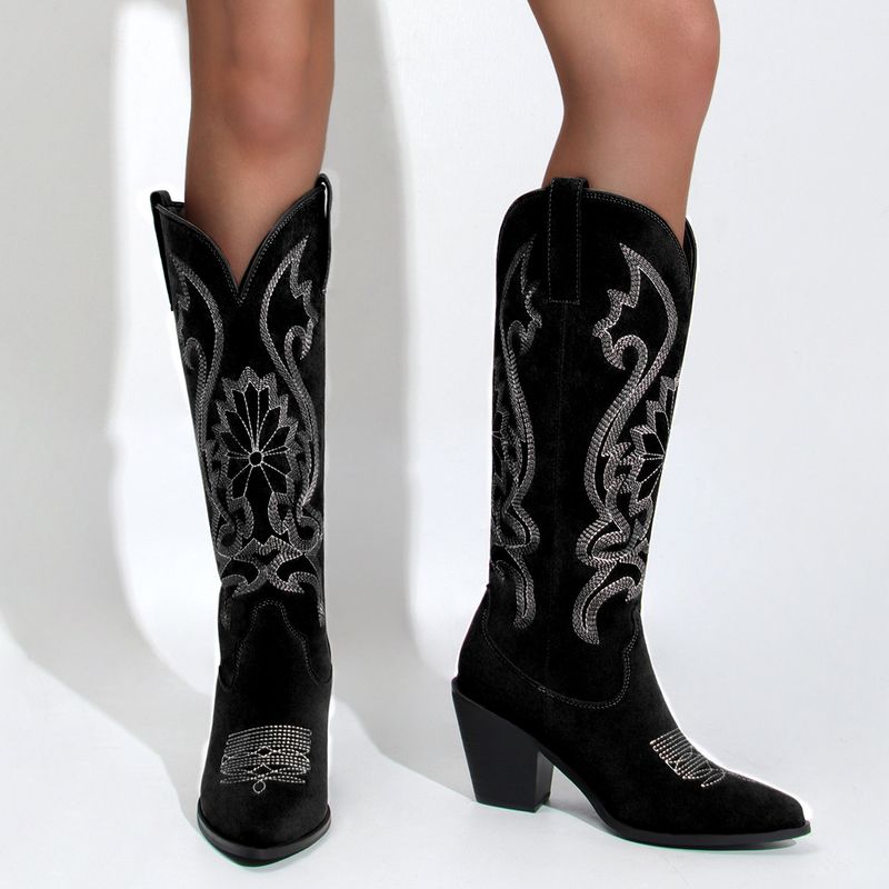 Spitzer Westernstiefel aus Wildleder-Denim mit Stickereien und klobigem, mittelhohem Absatz_voghion.com