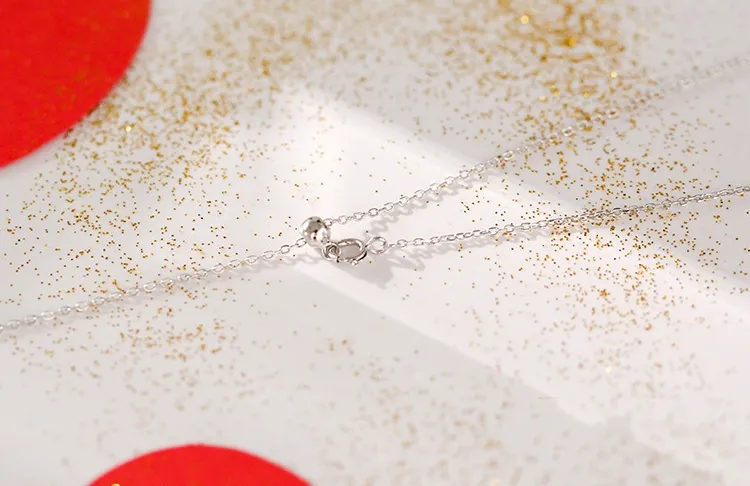 Collana con pendente cuore rosso elegante gioiello di tendenza_voghion.com