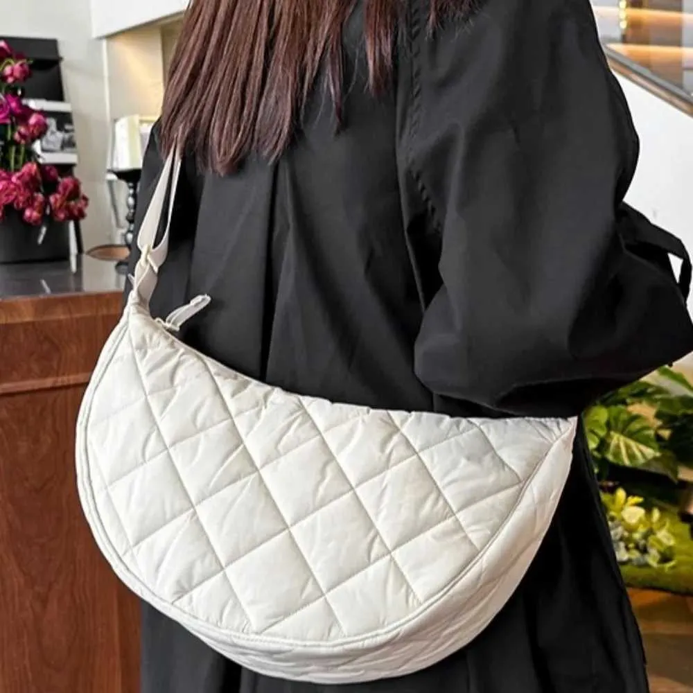 Borsa a tracolla in nylon con tracolla regolabile, imbottita, trapuntata, a quadri, portatile, tinta unita_voghion.com