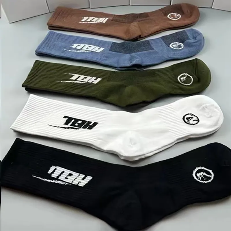 Tasarımcı H ellstar Erkek Desenli Mektup Baskılı Yüksek Kaliteli Pamuklu Ter Emici Spor Çorapları Erkek Çorapları 5 Çift Hediye Seti_voghion.com
