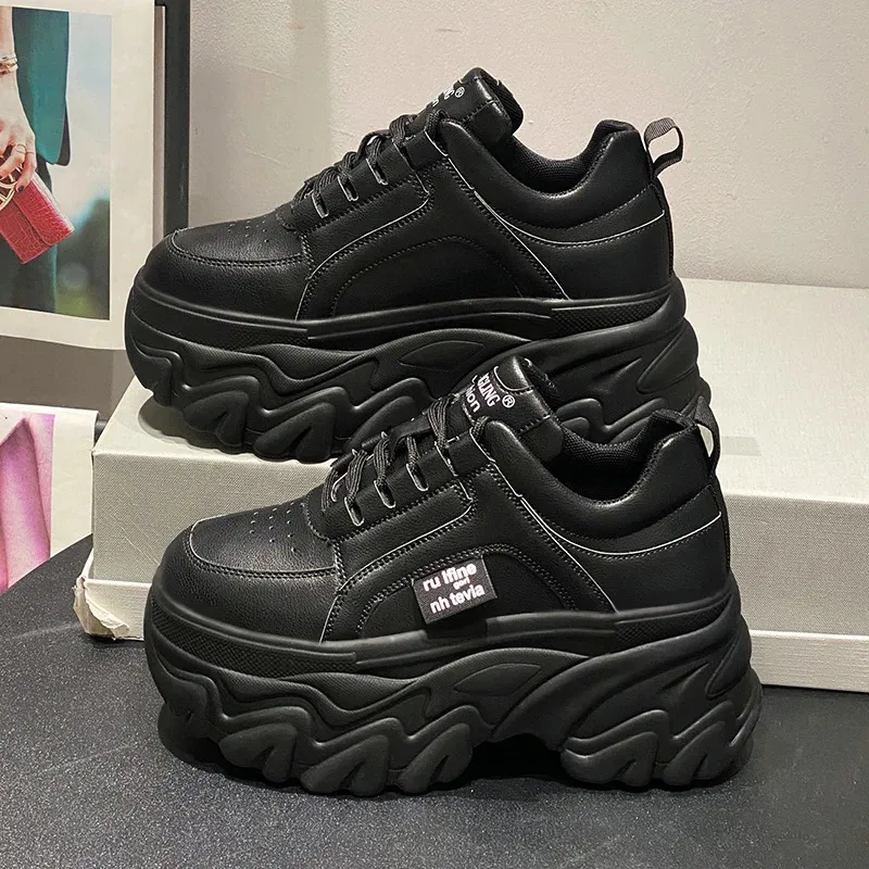 Scarpe sportive alla moda in PU con suola spessa, leggere, corte e paffute, autunnali, casual, da tennis, bianche e nere_voghion.com