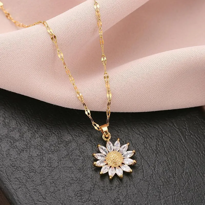 Chains Rotable Snowflake Necklace For Women Fashionable Collarbone Chain Choker One Piece Jewelry_voghion.com