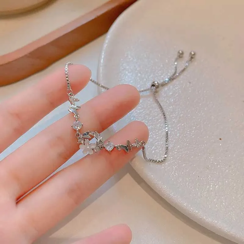 Adjustable Butterfly Bangle With Zircon And Rhinestones For Women_voghion.com