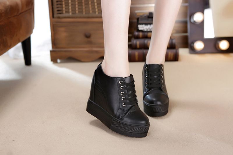 2024 Herbst Neue dicke Unterseite Casual Sports Student mit Höhenerhöhung Damenschuhe_voghion.com