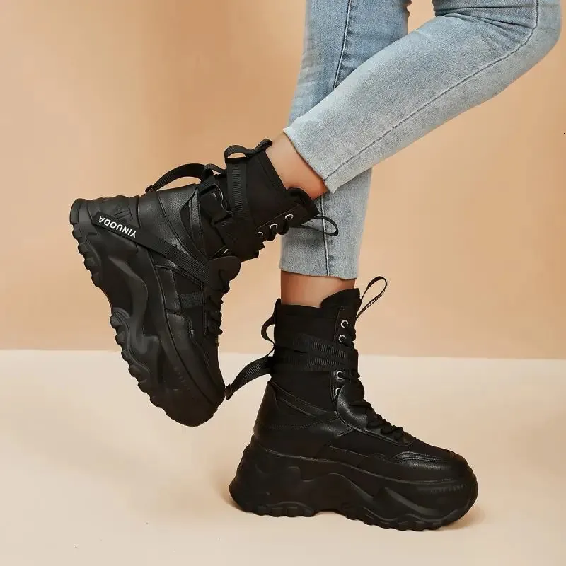 Bottines de moto blanches à plateforme épaisse pour femmes, chaussures vulcanisées à lacets et à boucle, à la mode, pour l'automne_voghion.com