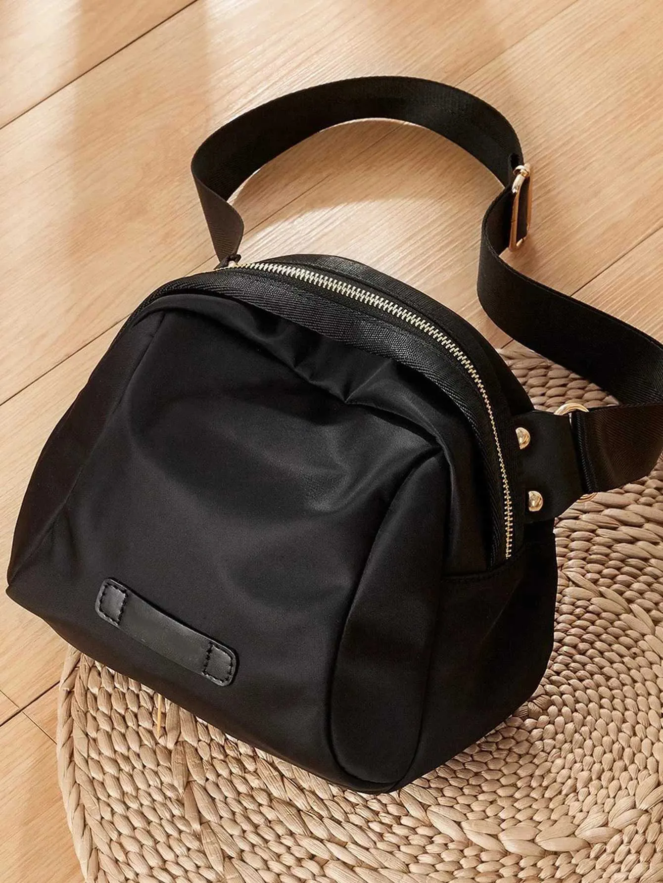Sac à bandoulière minimaliste décontracté noir de petite taille pour le sport, le rangement en plein air, le nylon, le pack fantaisie C241022_voghion.com