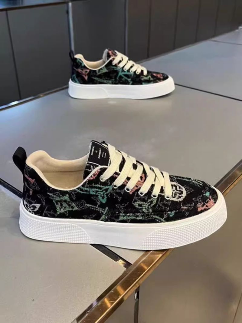 Bedruckte Canvas-Schuhe für Männer mit durchlässigen Student Sports Casual Sneakers_voghion.com
