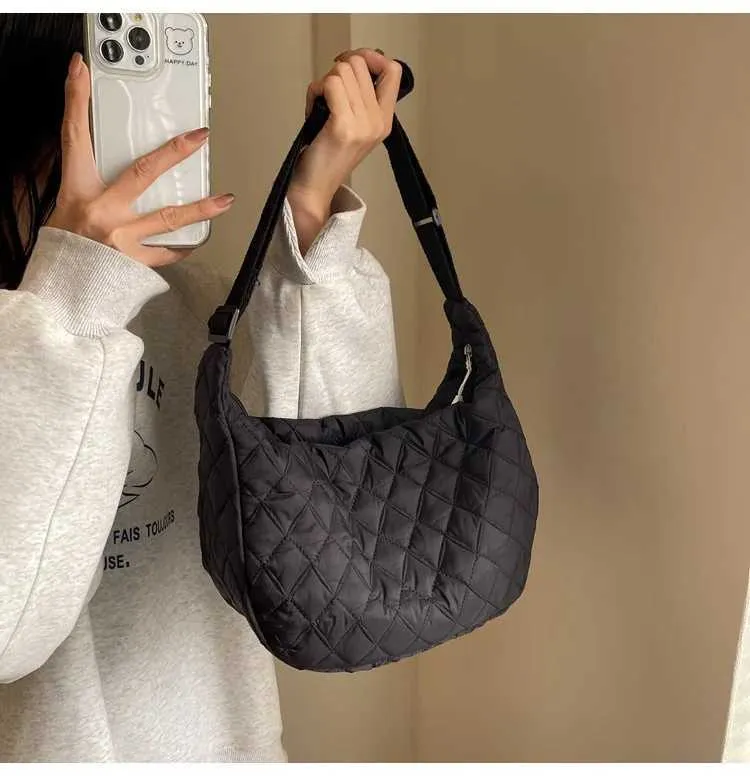 Sac à bandoulière rétro en nylon pour femmes, sac à main décontracté et étanche pour sans-abri, literie pour femmes, grande capacité, Y241123_voghion.com