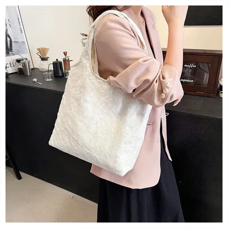 Summer Women's Shoulder Bag With Butterfly And Flower Canvas Design_voghion.com