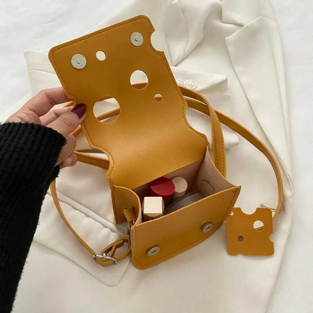 Damen Dreieckige und Quadratische Käseförmige Mini PU Ledertaschen Süße Kopfhörer Lippenstift Geldbörsen Handtaschen Umhängetasche_voghion.com