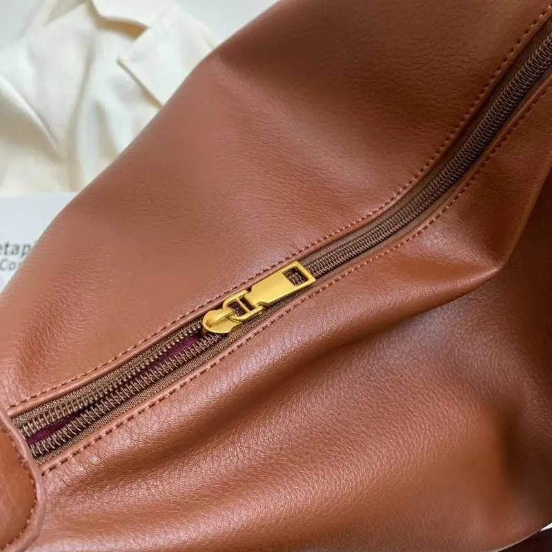Borsa a spalla e hobo bag da donna in stile retrò_voghion.com